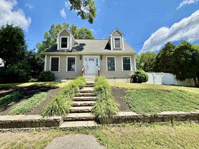 /international/us/13-n-martin-road-amesbury-ma-110109054512/