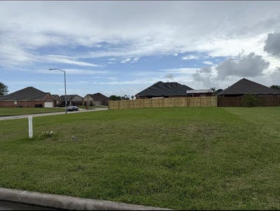 /international/us/brittani-court-port-arthur-tx-110107316560/