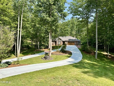 /international/us/23677-archery-range-road-bristol-va-110099901565/