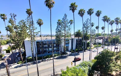 /international/us/7560-hollywood-blvd-los-angeles-ca-110101253838/