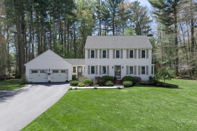 /international/us/5-spring-st-douglas-ma-110107820775/