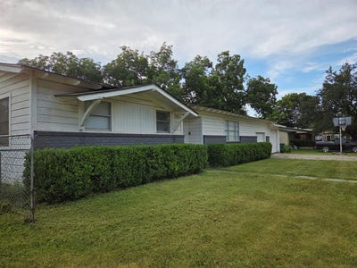 /international/us/304-s-buffalo-street-chico-tx-110100841772/
