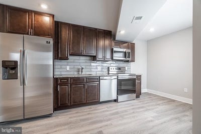 /international/us/421-n-39th-street-philadelphia-pa-110106534758/