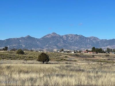 /international/us/los-encinos-road-sonoita-az-110105526012/