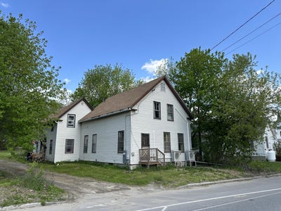/international/us/77-main-street-fairfield-me-110108225508/