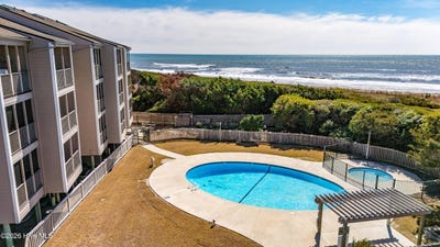 /international/us/2511-w-ft-macon-road-atlantic-beach-nc-110106603475/