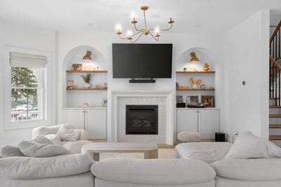 /international/us/17-manning-st-medford-ma-110107668323/