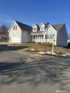 /international/us/6-north-hollow-east-hampton-ct-110107340165/