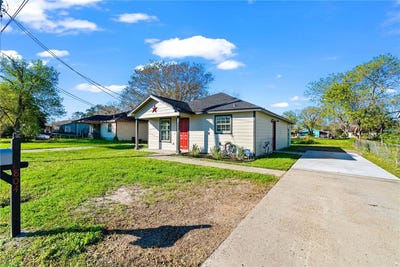 /international/us/804-avenue-b-sinton-tx-110107940027/
