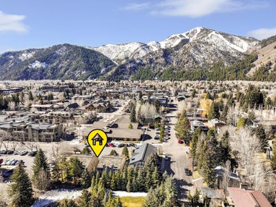 /international/us/420-460-n-spruce-ave-ketchum-id-110106680676/