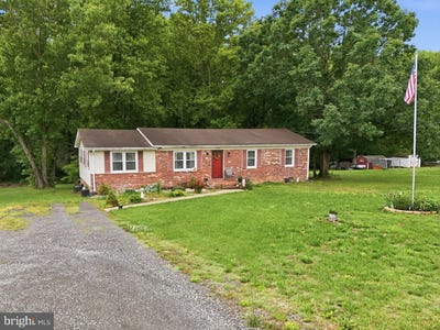 /international/us/8398-kirtley-trail-culpeper-va-110108362706/