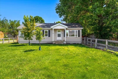 /international/us/220-locust-heights-nicholasville-ky-110108577395/