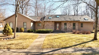 /international/us/2901-abigail-lane-midland-mi-110106209215/