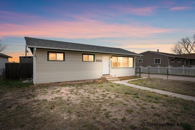 /international/us/229-s-house-ave-cheyenne-wy-110108552371/