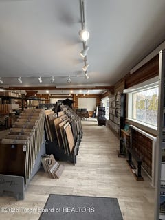 /international/us/4125-hwy-89-jackson-wy-110104873843/