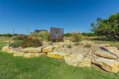 /international/us/1081-creek-crossing-road-nemo-tx-110099771660/