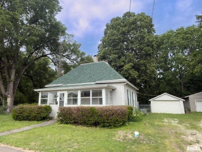 /international/us/300-n-harshbarger-street-abingdon-il-110108584571/