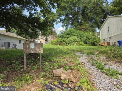 /international/us/427-cherrydale-avenue-front-royal-va-110100840209/?lang=en
