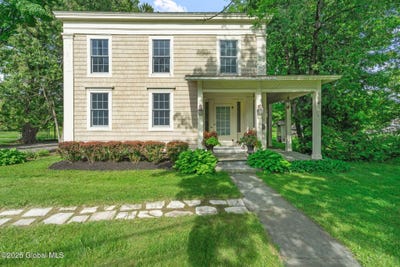 /international/us/126-state-route-372-cambridge-ny-110099906262/