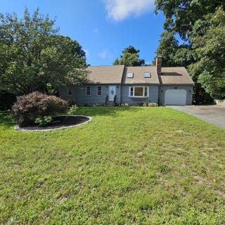 /international/us/78-barnacle-road-yarmouth-port-ma-110119616435/