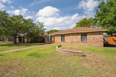 /international/us/6702-terryville-drive-amarillo-tx-110110379715/