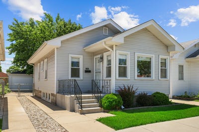 /international/us/7351-w-barry-avenue-chicago-il-110109004098/