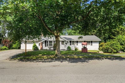 /international/us/5-villa-lane-peabody-ma-110100428476/
