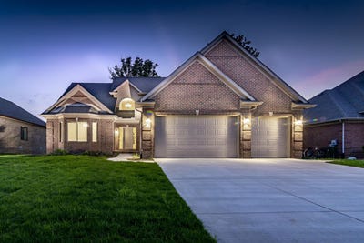 /international/us/8118-hunters-ridge-drive-newport-mi-110090959523/
