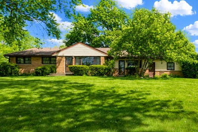 /international/us/4795-s-brookdale-dr-greenfield-wi-110108120834/