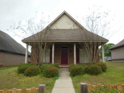 /international/us/111-martha-george-hall-troy-al-110106619081/