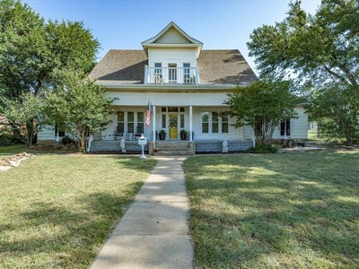 /international/us/907-4th-st-graham-tx-110108384783/
