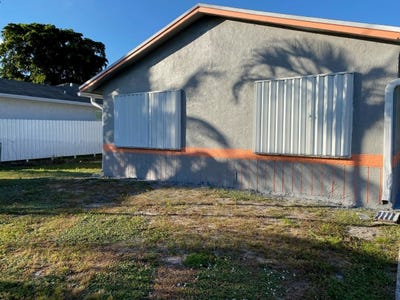 /international/us/2691-nw-8th-street-pompano-beach-fl-110108233719/