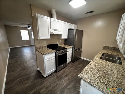 /international/us/301-rockwood-drive-wimberley-tx-110107803557/