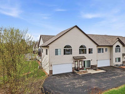/international/us/730-cherokee-path-lake-mills-wi-110107464371/