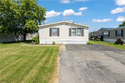/international/us/29-chestnut-drive-hamlin-ny-110108690871/