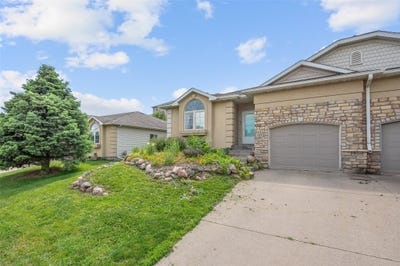 /international/us/2200-fountain-crest-drive-pleasant-hill-ia-110108446382/