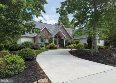 /international/us/1030-cherrywood-avenue-cumberland-md-110108417809/
