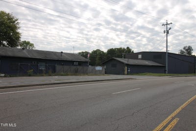 /international/us/808-n-lynn-avenue-elizabethton-tn-110094968444/