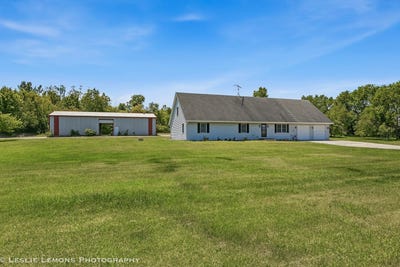 /international/us/8705-e-pine-bluff-road-coal-city-il-110108536494/