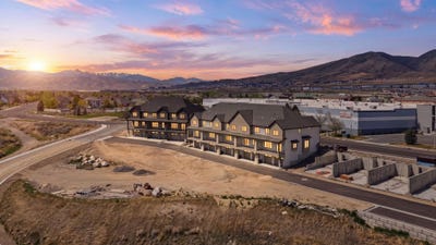 /international/us/1650-e-center-pointe-dr-lehi-ut-110107896873/