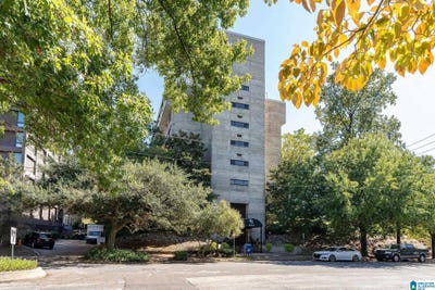 /international/us/2625-highland-avenue-birmingham-al-110105877085/