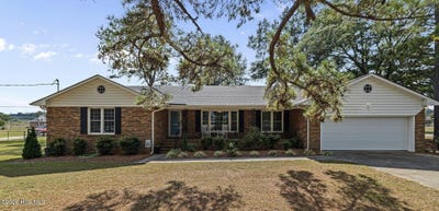 /international/us/608-kentucky-drive-goldsboro-nc-110120155566/