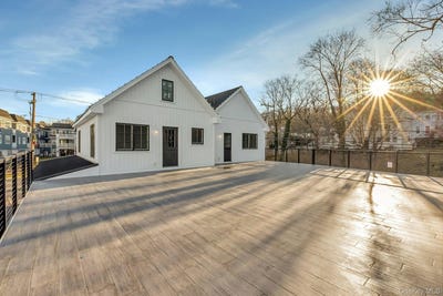 /international/us/156-w-broadway-port-jefferson-ny-110106583806/