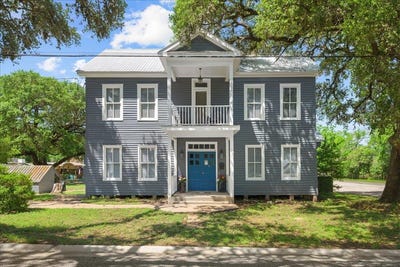 /international/us/459-n-main-st-la-grange-tx-110108469588/