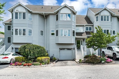 /international/us/362-mimosa-court-toms-river-nj-110109659468/