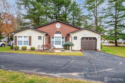 /international/us/1-linton-close-freehold-nj-110108336859/