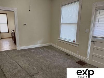 /international/us/1322-14th-street-auburn-ne-110108665702/