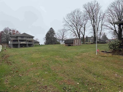 /international/us/3445-collins-ferry-road-morgantown-wv-110103740712/