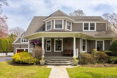 /international/us/16-middle-drive-manhasset-ny-110107334193/