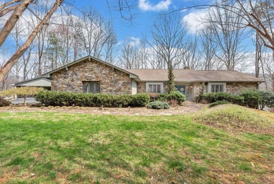 /international/us/4921-hunting-hills-dr-roanoke-va-110099957546/